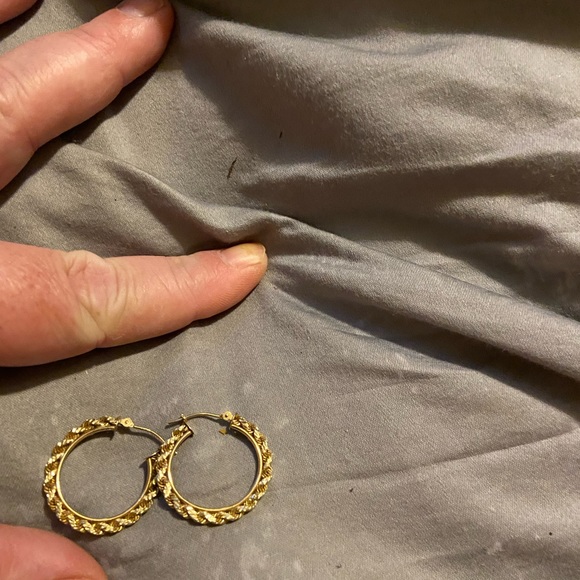 10k gold earrings - Picture 3 of 4